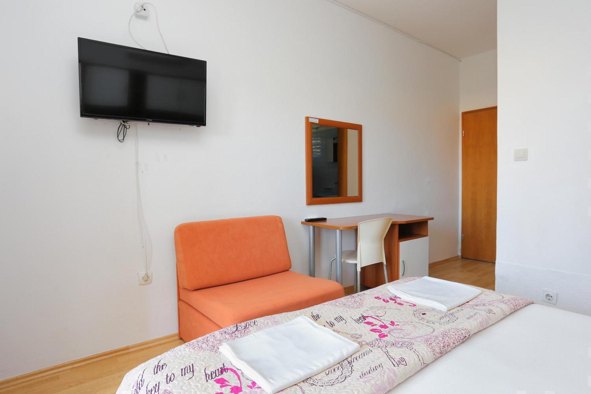 Apartments By The Sea Zivogosce - Blato, Makarska - 1057 Blato  Pokoj fotografie