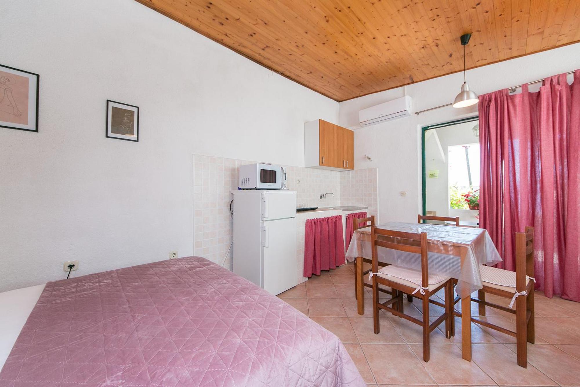 Apartments By The Sea Zivogosce - Blato, Makarska - 1057 Blato  Pokoj fotografie