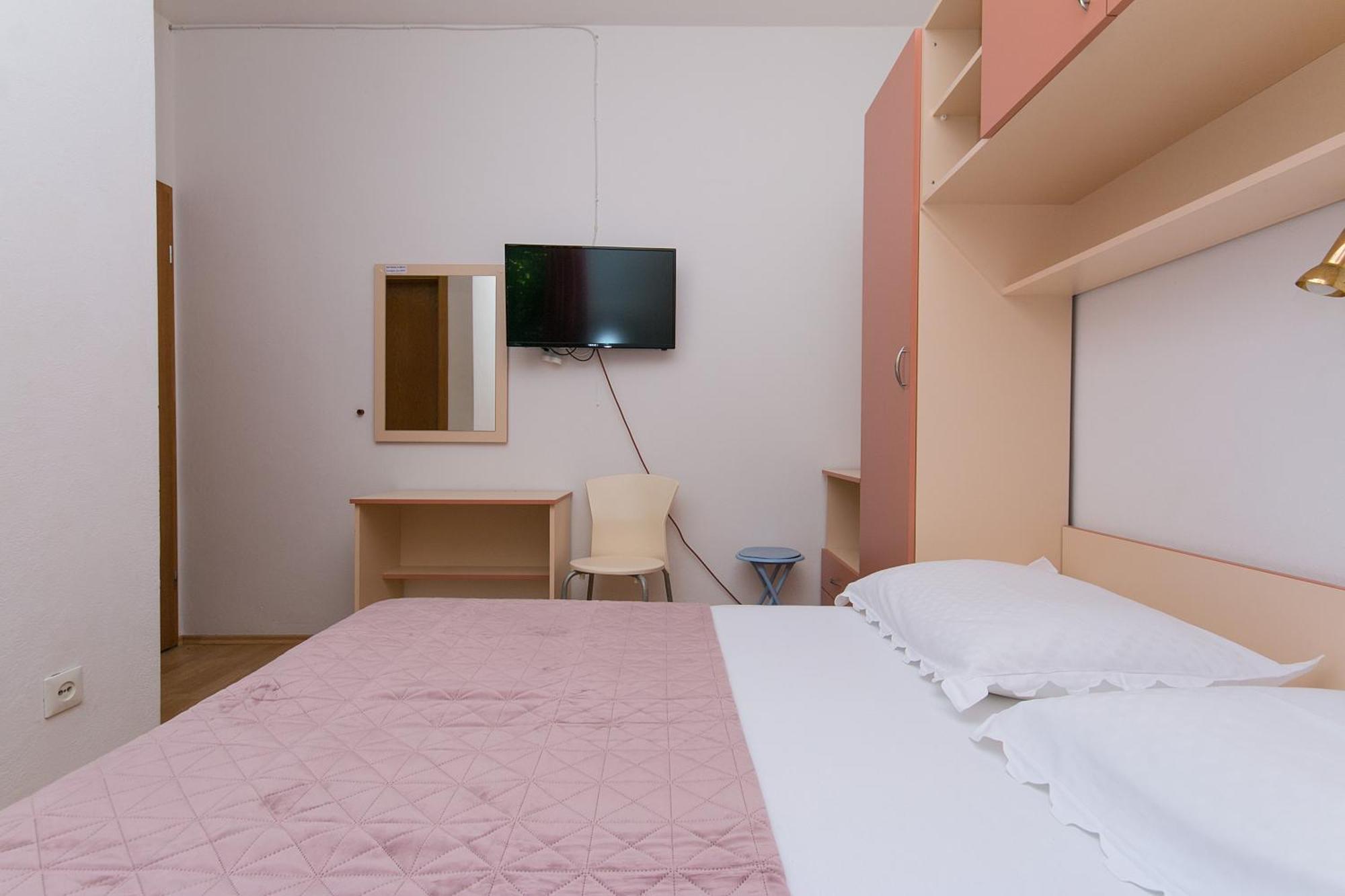 Apartments By The Sea Zivogosce - Blato, Makarska - 1057 Blato  Pokoj fotografie